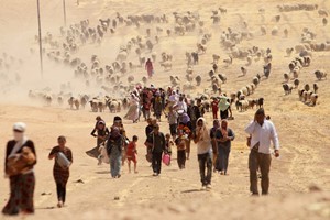 yazidi-refugees-flee-iraq